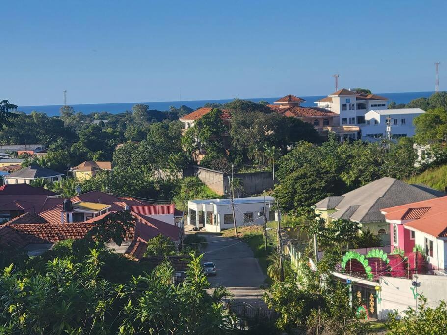 Linda, Cerca De Todo, Parqueo, Patio, Netflix Villa La Ceiba Eksteriør billede